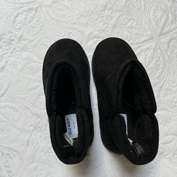Old Navy Fuzzy Booties Size 12 - Picture 5 of 10